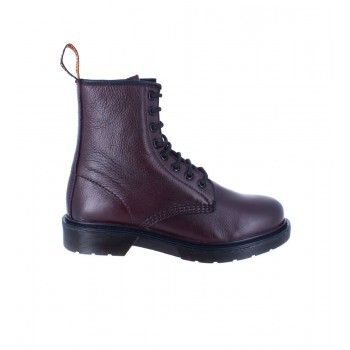 8-hole lace-up boot in genuine soft tumbled leather