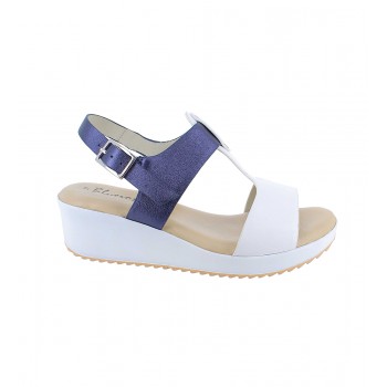 Woman's sandal in genuine leather